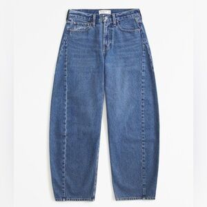 Curve Love Mid Rise Barrel Jeans